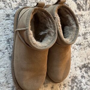 Uggs short - size US 9
